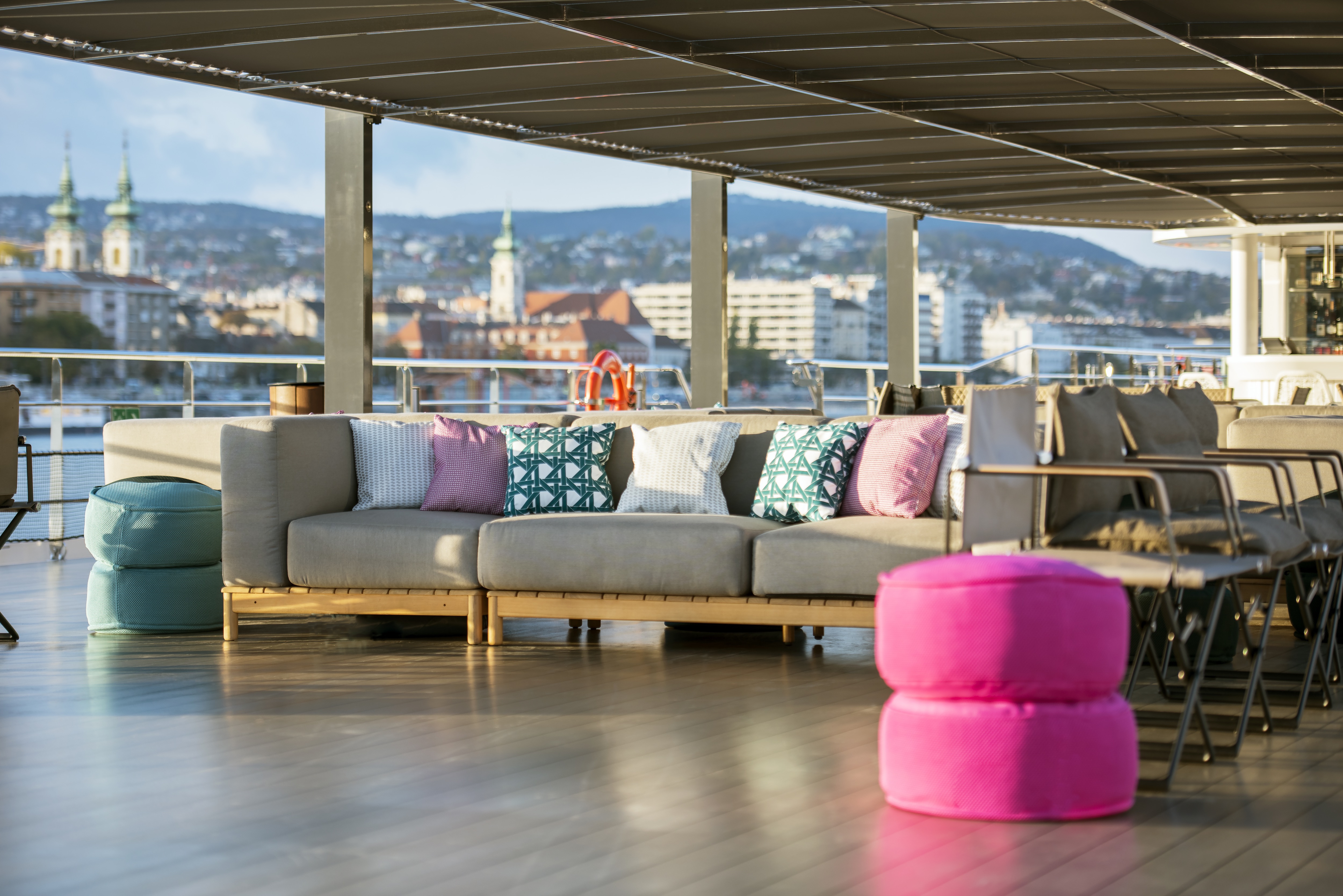 Riverside Luxury Cruises Pop Up Bar and Sun Deck - Ian Schemper Photography0.jpg